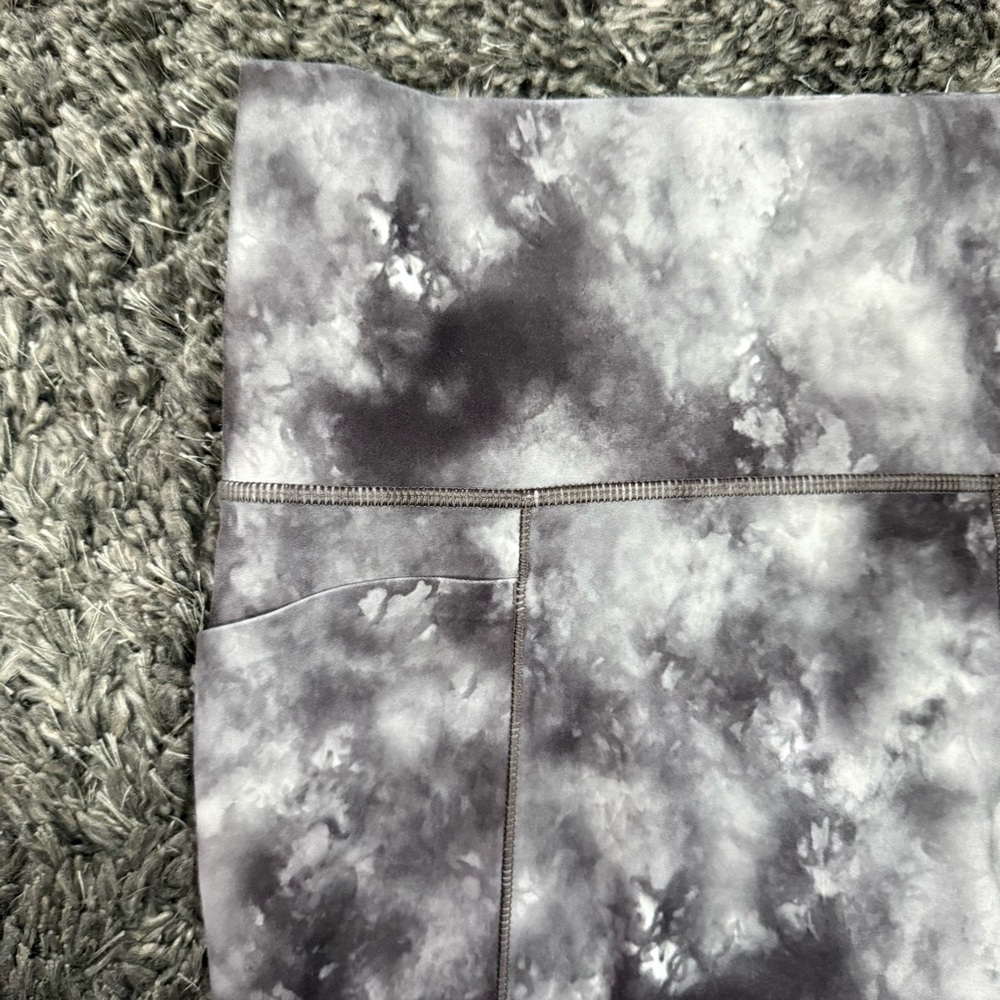 Athleta Salutation Stash Pocket Supernova Capri in Black, Size XL Tall - Picture 4 of 11